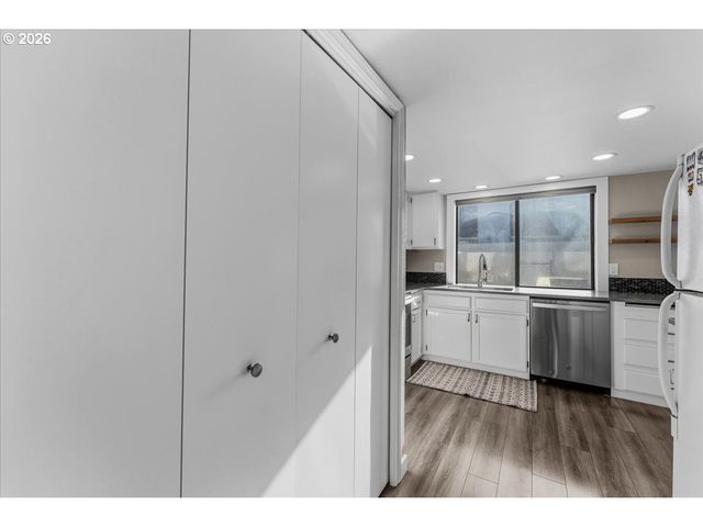 3250 Ne 29TH St, Gresham, OR 97030