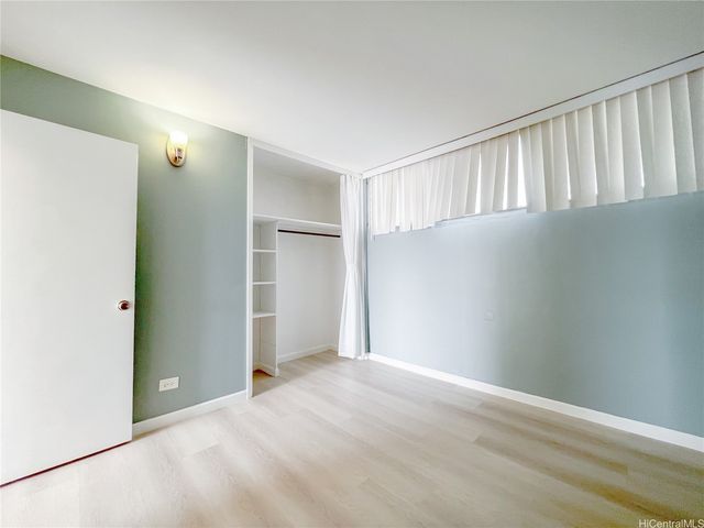 1702 Kewalo Street 705, Honolulu, HI 96822