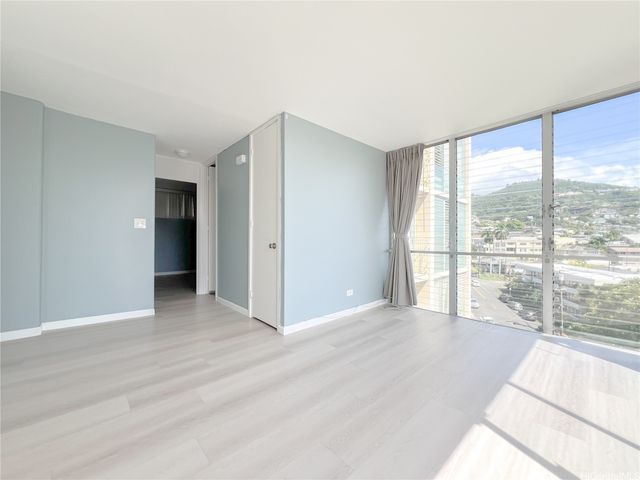 1702 Kewalo Street 705, Honolulu, HI 96822