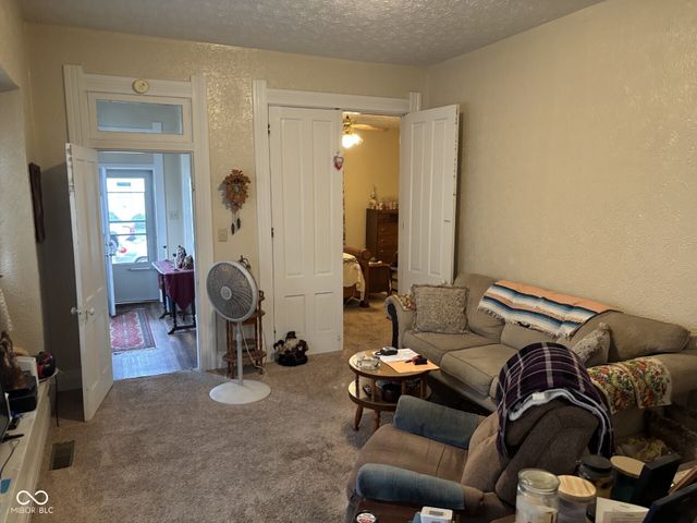 219 W Locust, Shelbyville, IN 46176