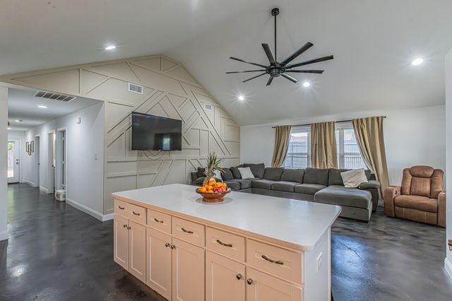 4362 Green Acres Circle, Arlington, TX 76017