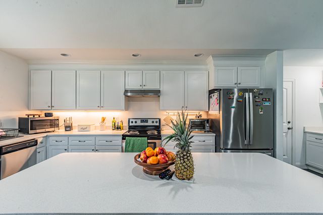 4362 Green Acres Circle, Arlington, TX 76017