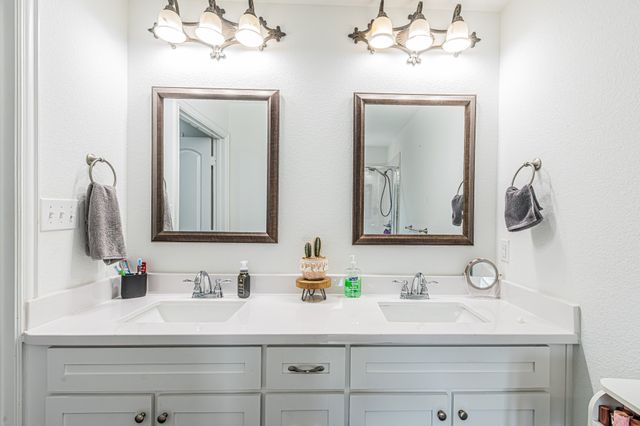 4362 Green Acres Circle, Arlington, TX 76017