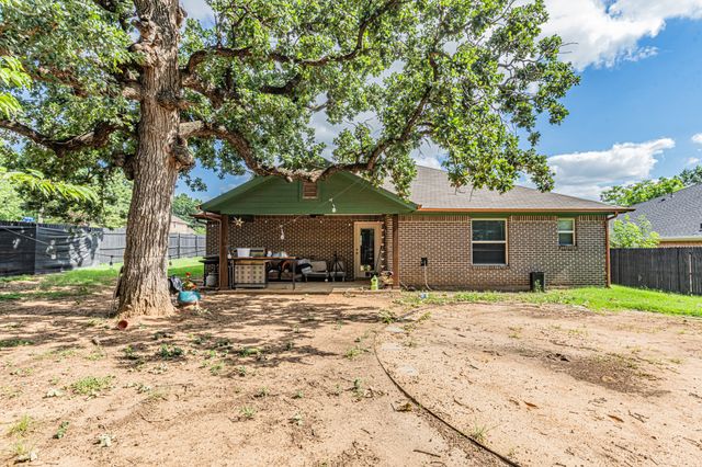 4362 Green Acres Circle, Arlington, TX 76017