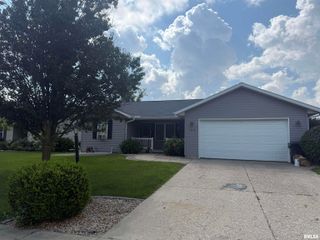120 ELMRIDGE Circle, East Peoria, IL 61611