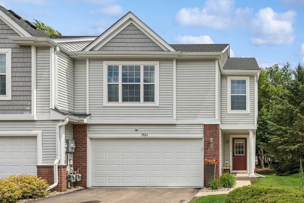 7625 Century Court, Chanhassen, MN 55317