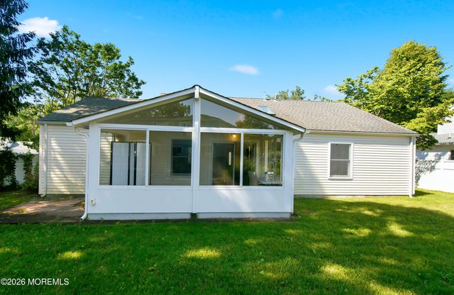 656 Branch Drive, Toms River, NJ 08755