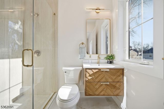 4 Maplewood Dr, Livingston Twp., NJ 07039