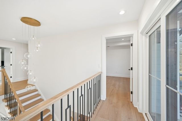 4 Maplewood Dr, Livingston Twp., NJ 07039