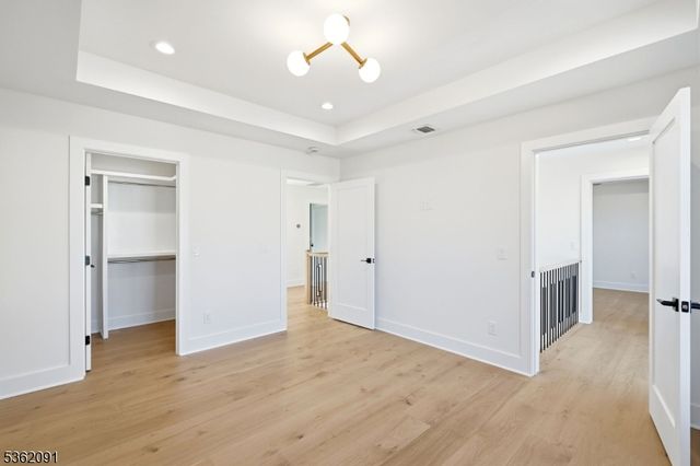 4 Maplewood Dr, Livingston Twp., NJ 07039