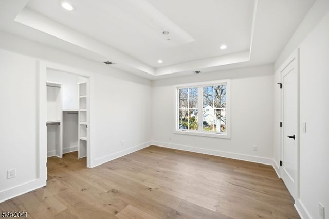 4 Maplewood Dr, Livingston Twp., NJ 07039