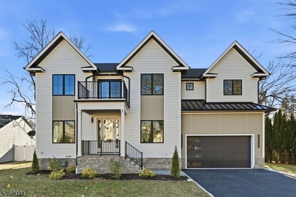 4 Maplewood Dr, Livingston Twp., NJ 07039