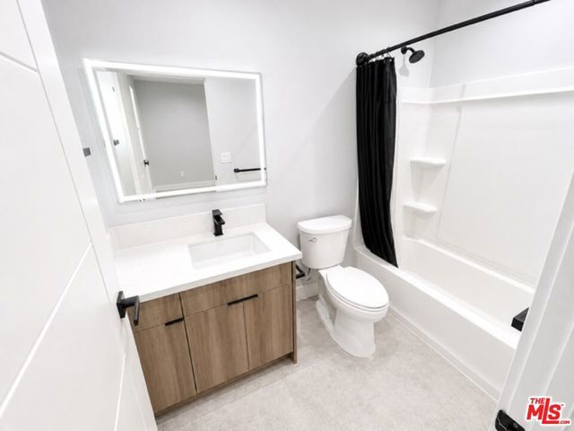 14833 Erwin Street 6, Los Angeles, CA 91411