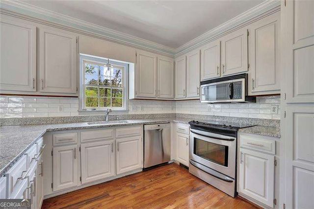 6321 Woodlore Drive NW, Acworth, GA 30101