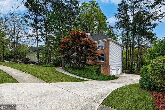 6321 Woodlore Drive NW, Acworth, GA 30101