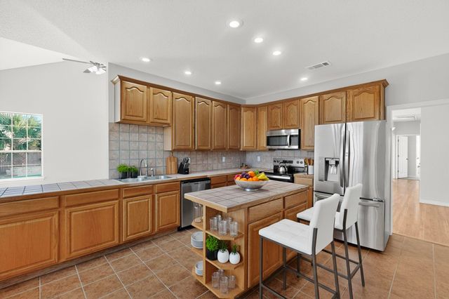 4138 Fm 813, Waxahachie, TX 75165