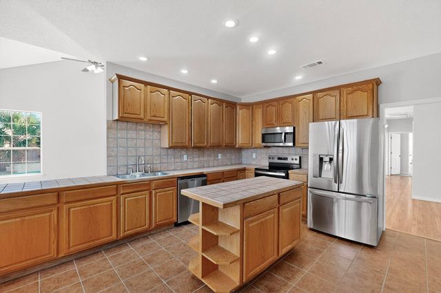 4138 Fm 813, Waxahachie, TX 75165