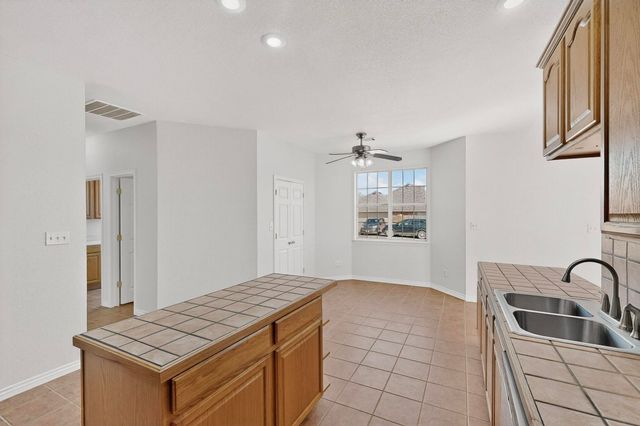 4138 Fm 813, Waxahachie, TX 75165