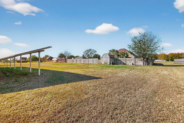 4138 Fm 813, Waxahachie, TX 75165