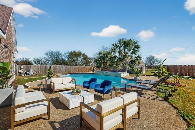 4138 Fm 813, Waxahachie, TX 75165