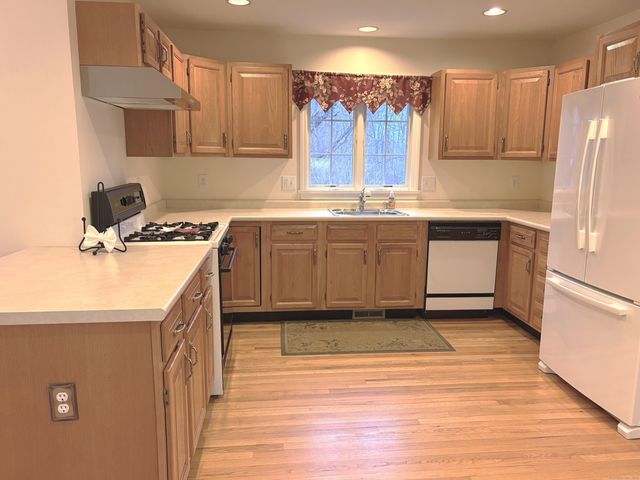 5 Howes Court, Ridgefield, CT 06877