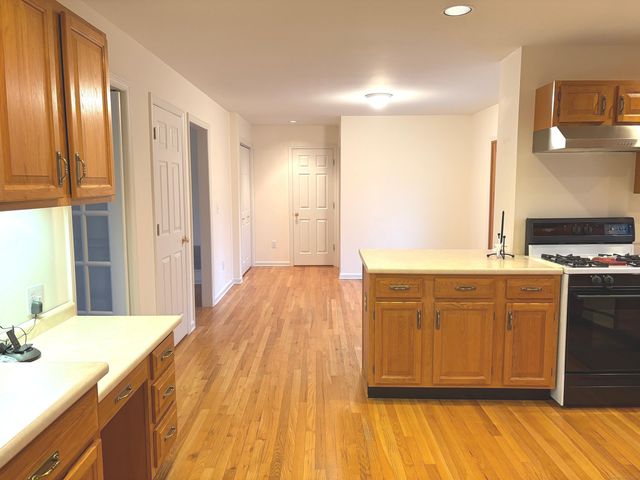 5 Howes Court, Ridgefield, CT 06877