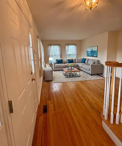 5 Howes Court, Ridgefield, CT 06877