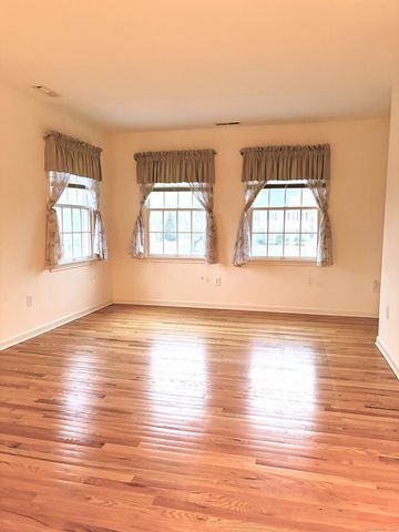 5 Howes Court, Ridgefield, CT 06877