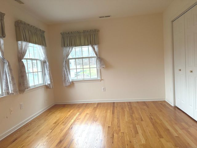 5 Howes Court, Ridgefield, CT 06877