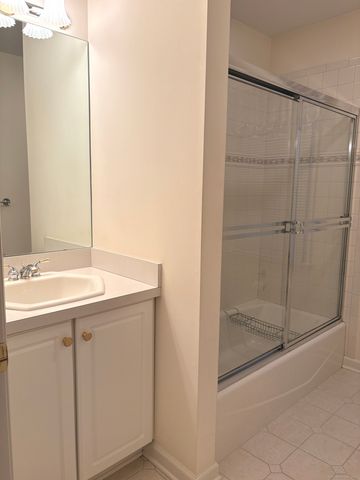 5 Howes Court, Ridgefield, CT 06877