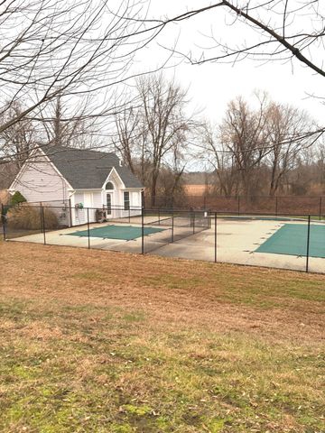 5 Howes Court, Ridgefield, CT 06877