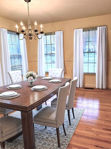 5 Howes Court, Ridgefield, CT 06877