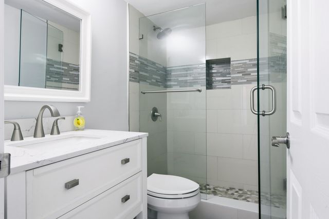 5600 N Flagler Drive 1105, West Palm Beach, FL 33407