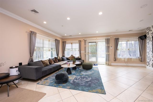 150-50 6th Avenue, Whitestone, NY 11357