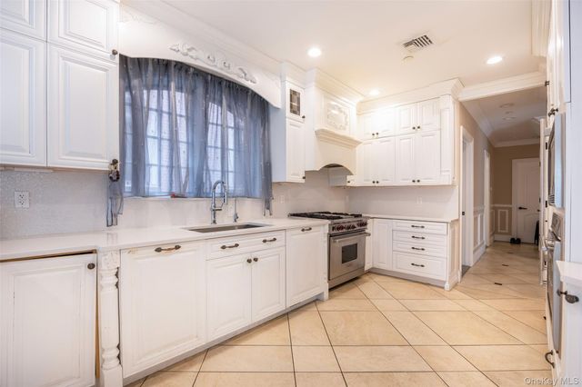 150-50 6th Avenue, Whitestone, NY 11357