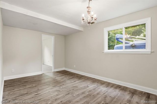 701 Artdale Drive, White Lake, MI 48383