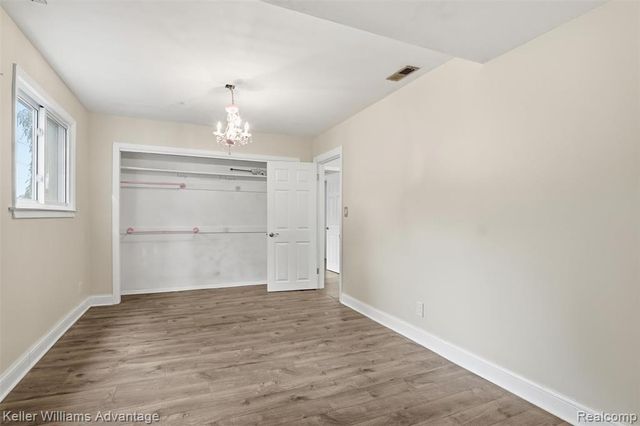 701 Artdale Drive, White Lake, MI 48383