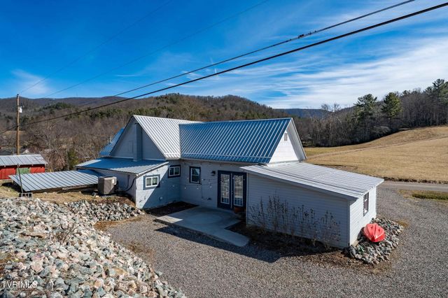 2734 Crackers Neck Road, Mountain City, TN 37683