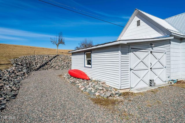 2734 Crackers Neck Road, Mountain City, TN 37683