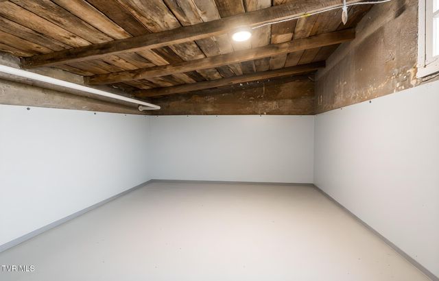 2734 Crackers Neck Road, Mountain City, TN 37683