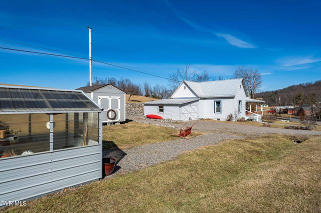 2734 Crackers Neck Road, Mountain City, TN 37683