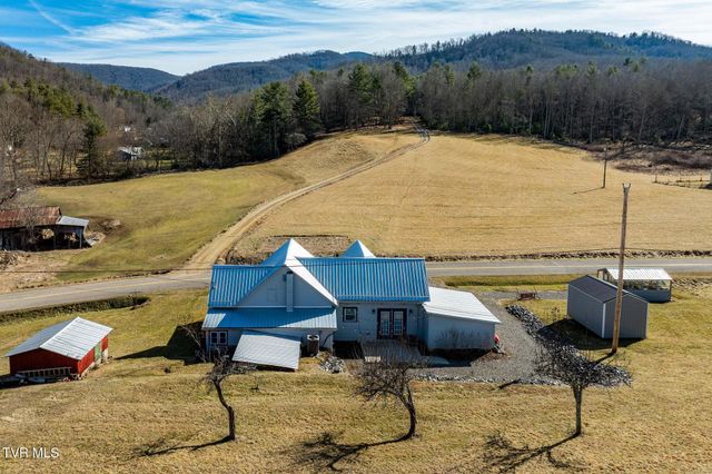 2734 Crackers Neck Road, Mountain City, TN 37683