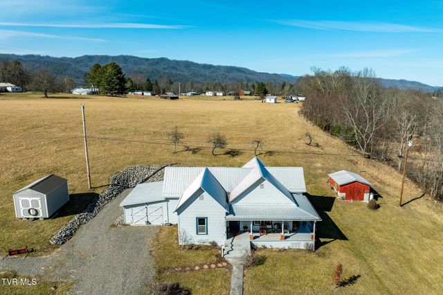 2734 Crackers Neck Road, Mountain City, TN 37683