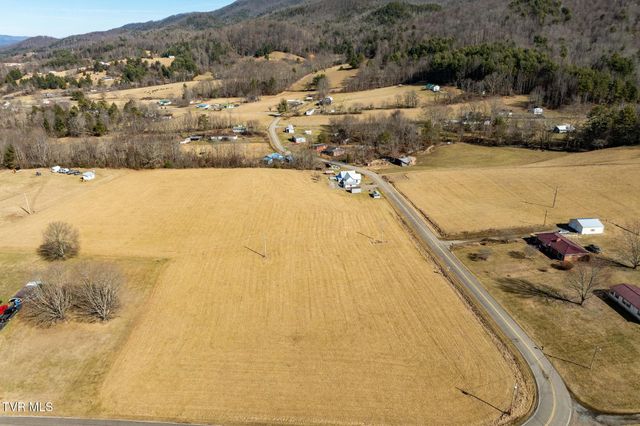 2734 Crackers Neck Road, Mountain City, TN 37683