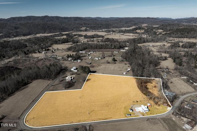 2734 Crackers Neck Road, Mountain City, TN 37683