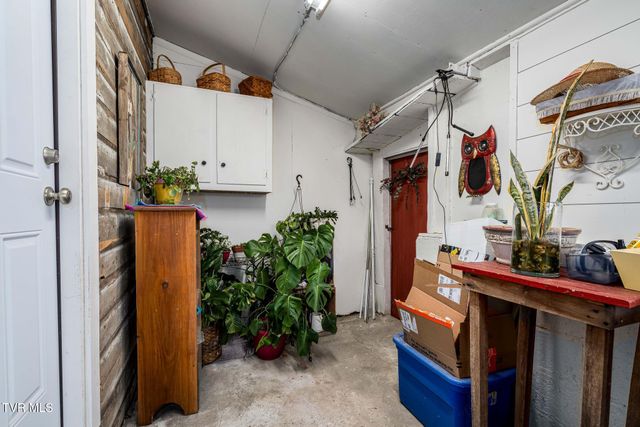 2734 Crackers Neck Road, Mountain City, TN 37683