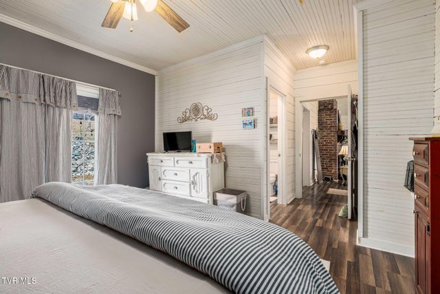 2734 Crackers Neck Road, Mountain City, TN 37683