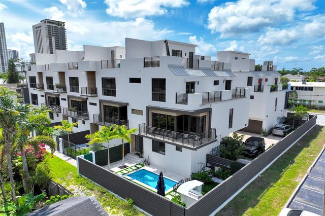 820 NE 2nd Street 1, Fort Lauderdale, FL 33301