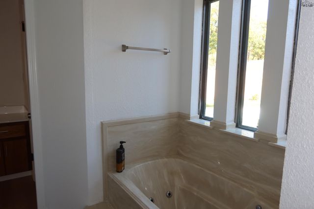 4819 ROYAL OAK STREET, Wichita Falls, TX 76308