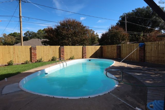 4819 ROYAL OAK STREET, Wichita Falls, TX 76308